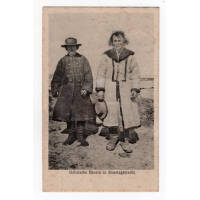 Листівка. Галицькі хлібороби в недільному строї.