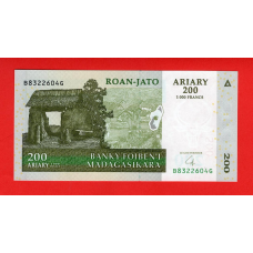 Мадагаскар 200 аріарі 2004 UNC p-87